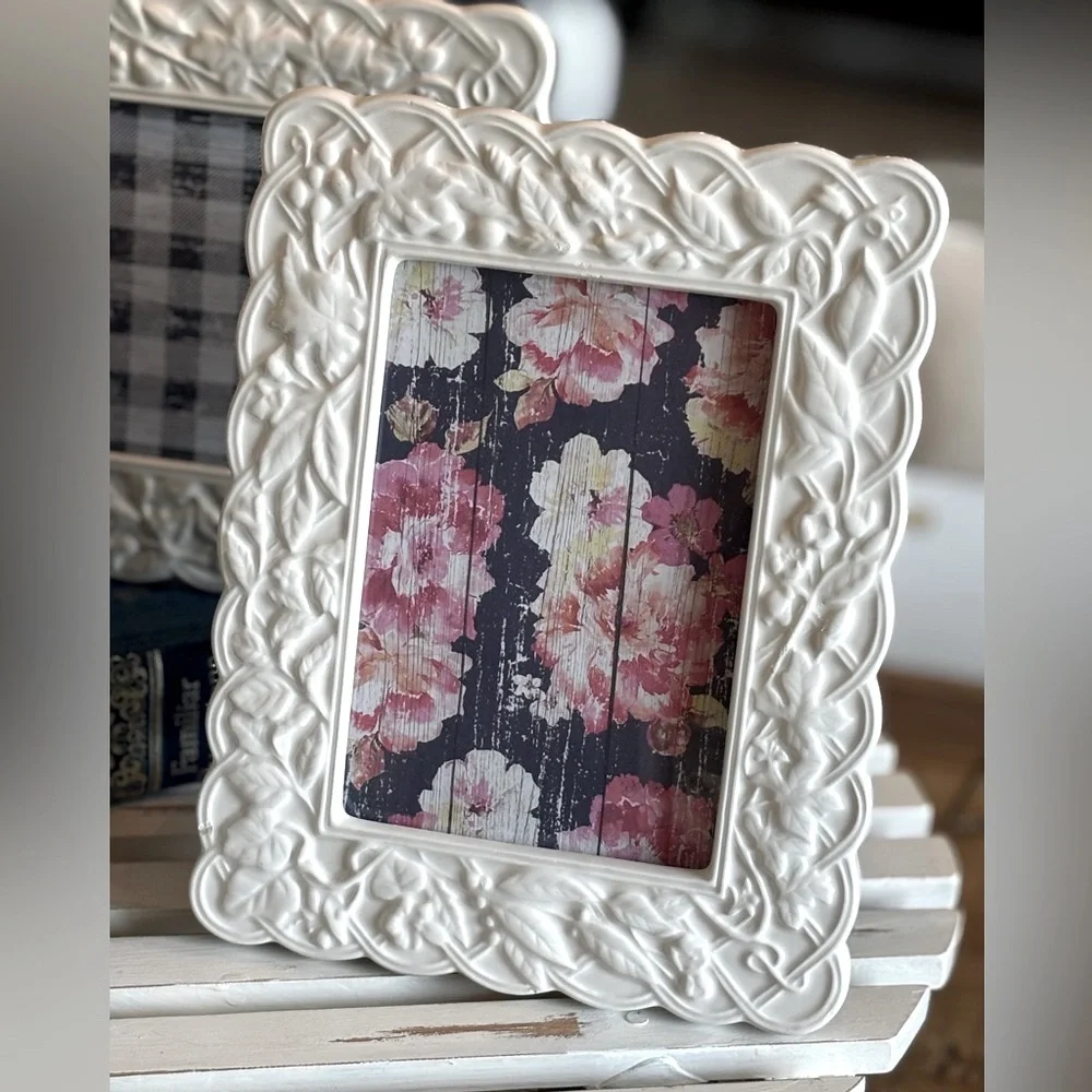 (3) Veritas White Textured Ceramic Frames. Sculptured | Classic  8x10 | 5x7 EUC